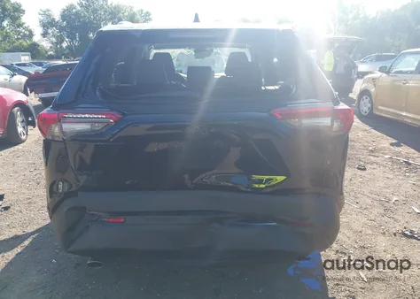 2023 Toyota Rav4 Xle Premium z USA, uszkodzony, nr VIN 2T3A1RFV1PC338247